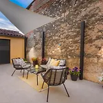 Apartment Macan, Beautiful Green Oasis